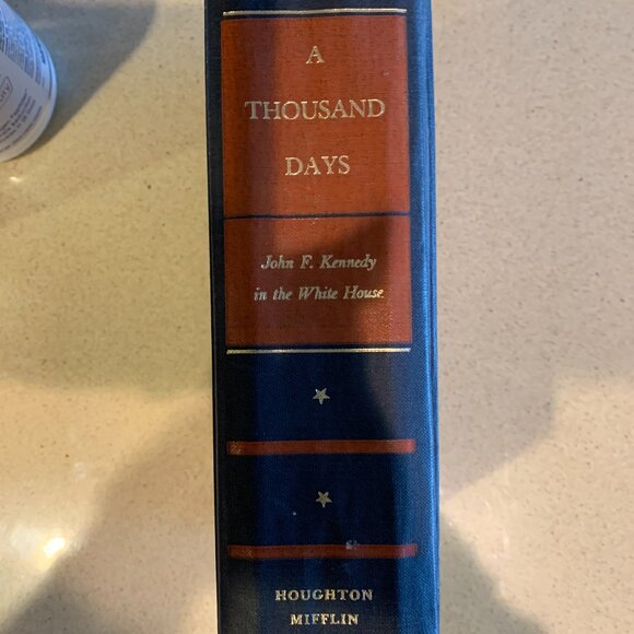 Vintage JFK A Thousand Days First Printing - Picture 2 of 4